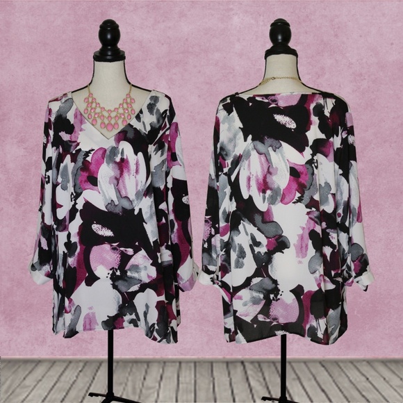 Avenue Tops - Plus Avenue Black Floral Tunic Size 18/20